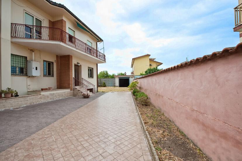 Villa a schiera in Via Lerici 6, Pomezia — foto 4 di 5