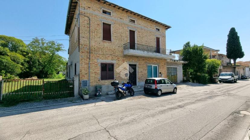 Casa indipendente in Via Alcide De Gasperi 1, Monsampolo del Tronto — foto 2 di 5
