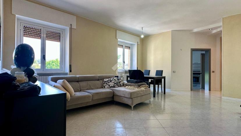 Trilocale in Via Vittorio Emanuele Orlando 39, Ascoli Piceno — foto 2 di 5