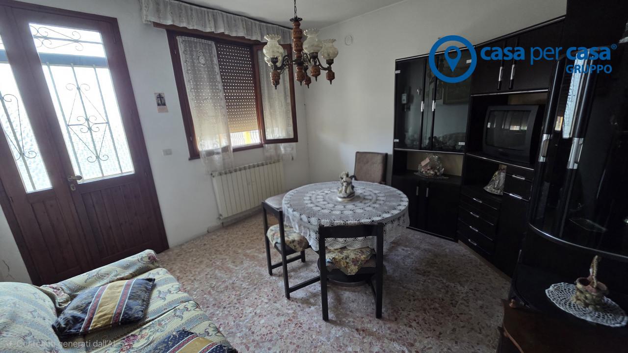 Villa a schiera in Via Don Minzoni, 37, Ceregnano