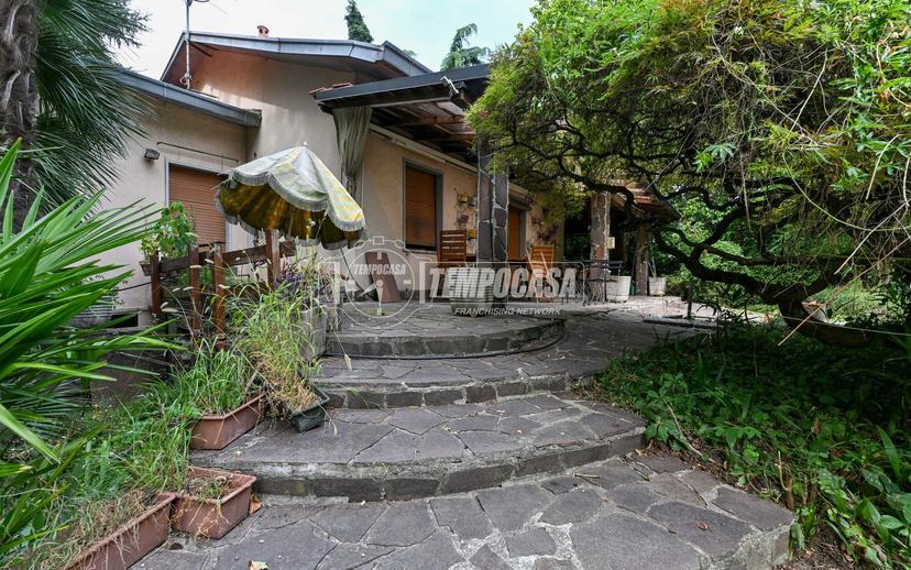 Villa in Via della Camelia 5, Segrate