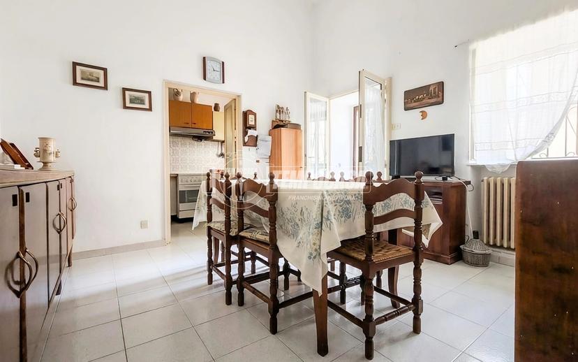 Casa indipendente in Piazza XX Settembre, Gioia del Colle
