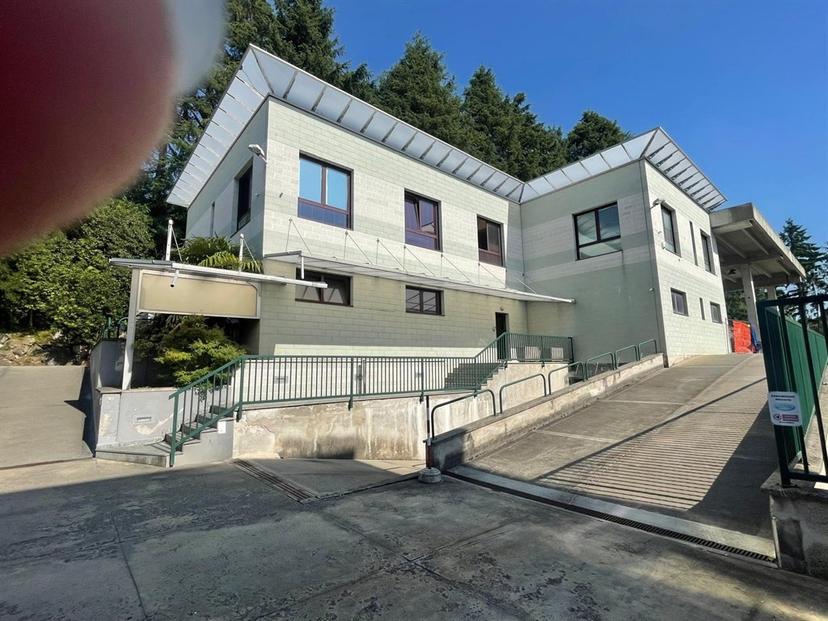 Villa bifamiliare in Via Stendhal, Varese — foto 2 di 5