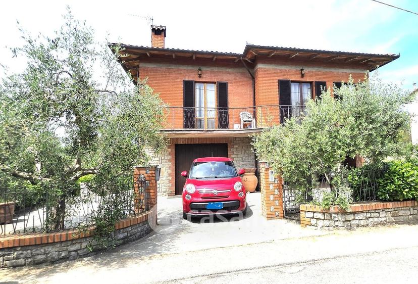 Casa indipendente, Tuoro sul Trasimeno — foto 2 di 5