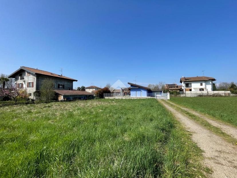 Villa in Via Stanga, Borgomanero — foto 3 di 5
