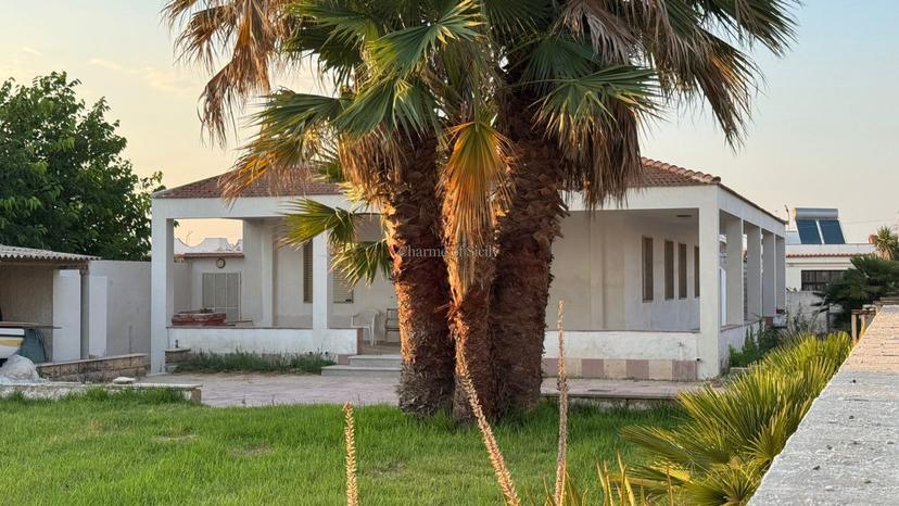 Casa indipendente in Viale Venezia, Pachino