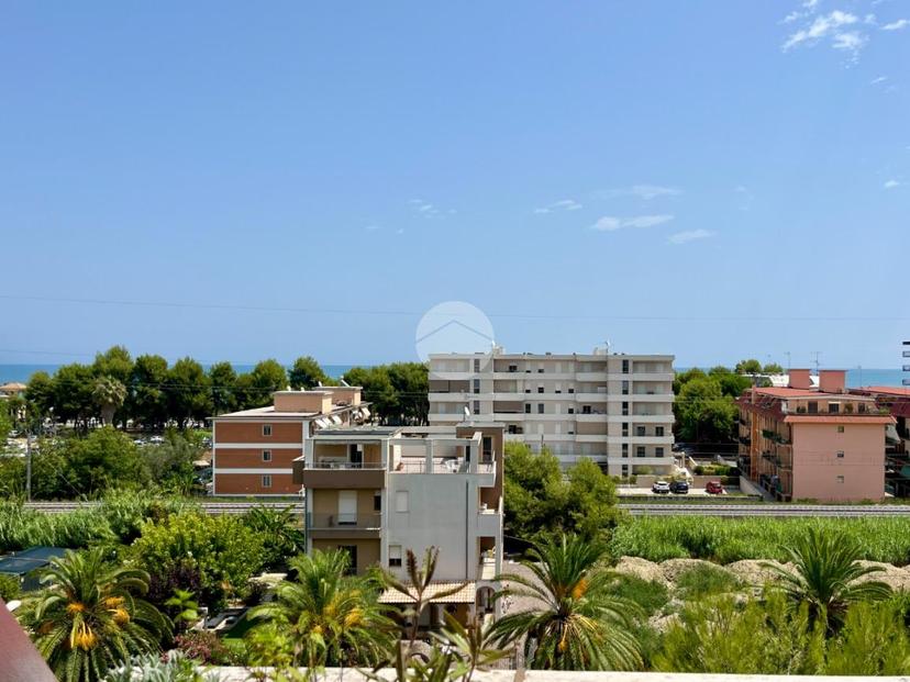 Attico in Viale dello Sport 46, San Benedetto del Tronto — foto 3 di 5