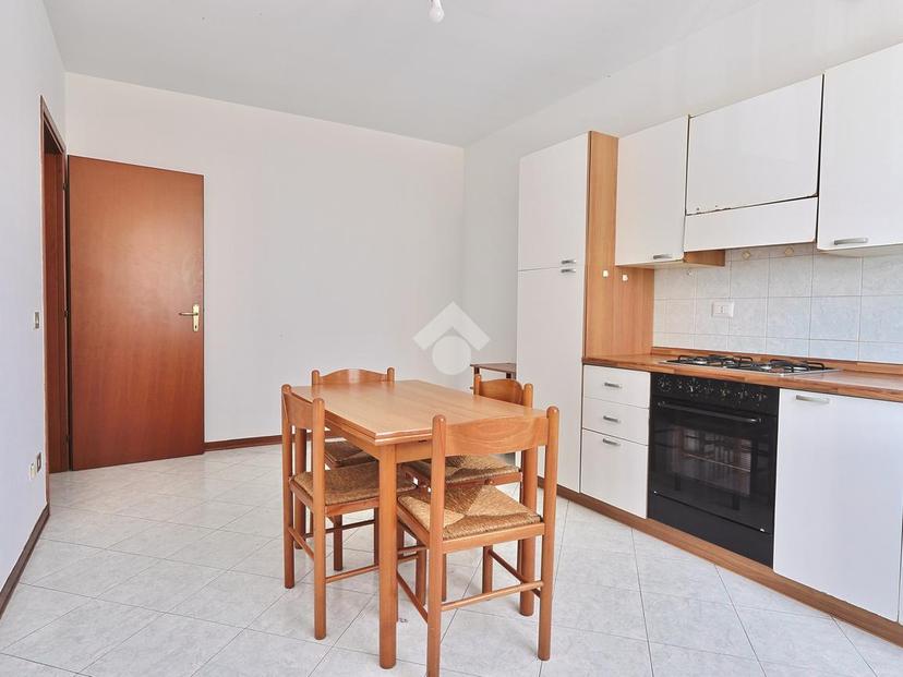 Bilocale in Via Arno 2, Reggio nell'Emilia — foto 2 di 5