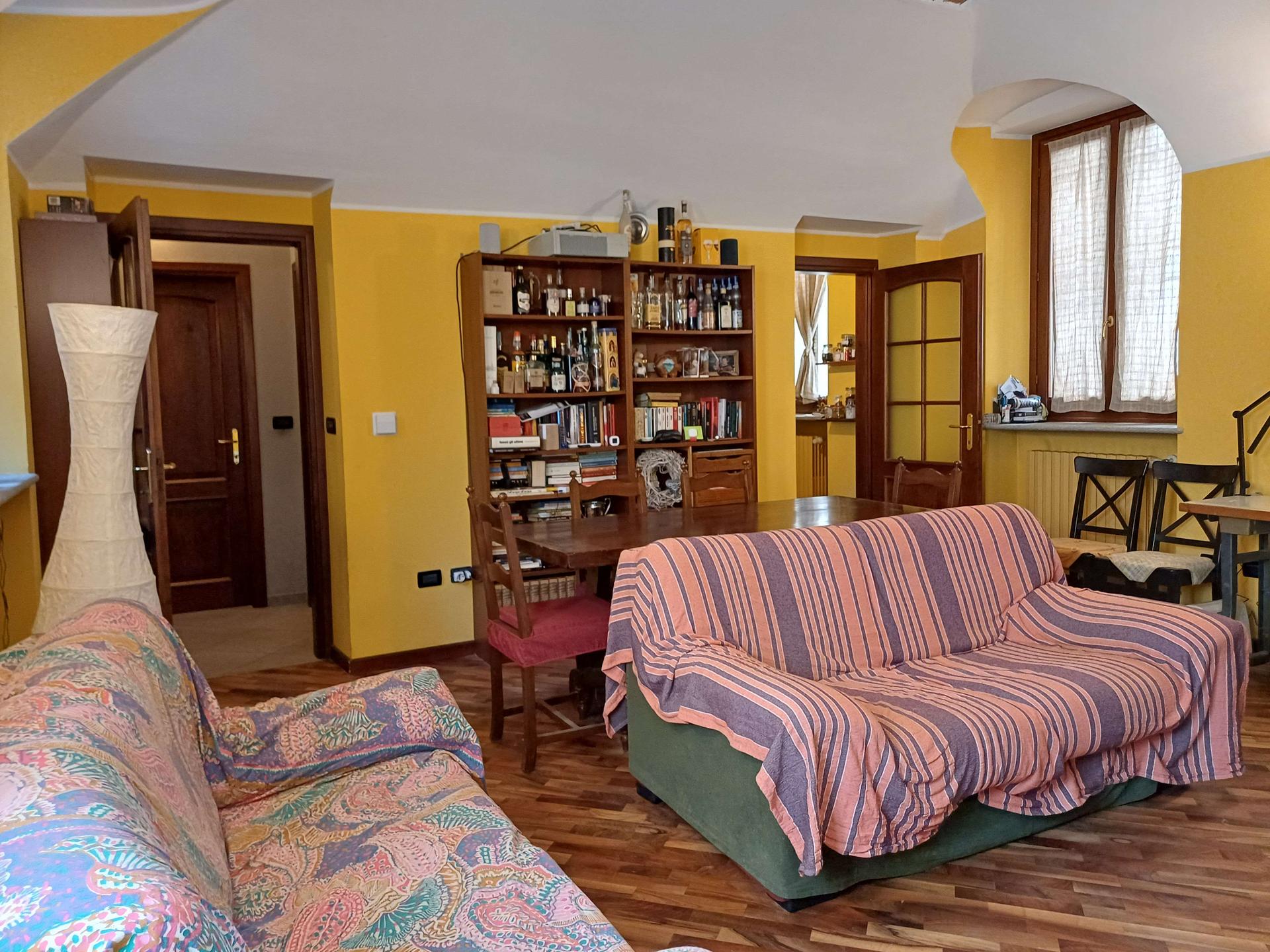 Porzione di casa in Via Cavour 82 , Corio