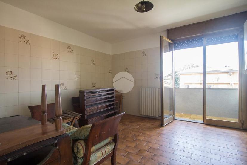 Trilocale in Via Antonio Canova 30, Garbagnate Milanese