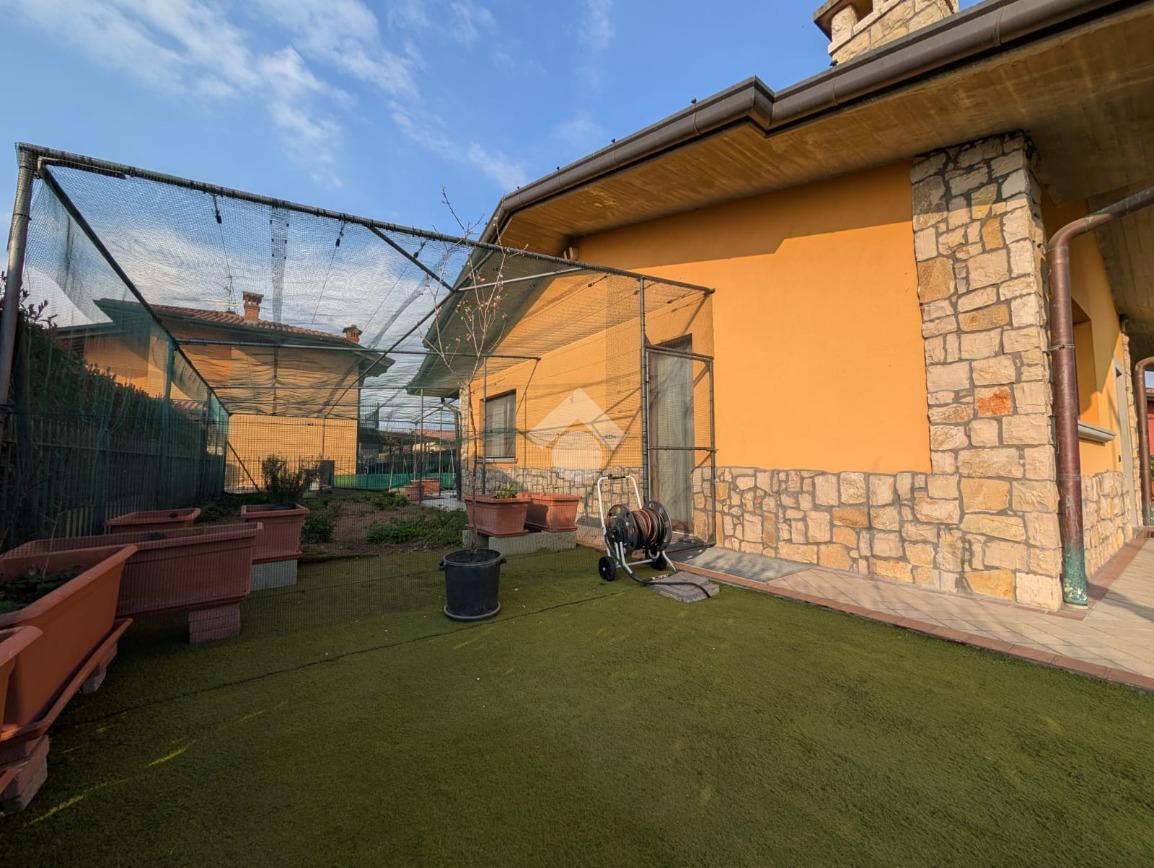 Villa in Via Alessandro Volta 30, Cavernago