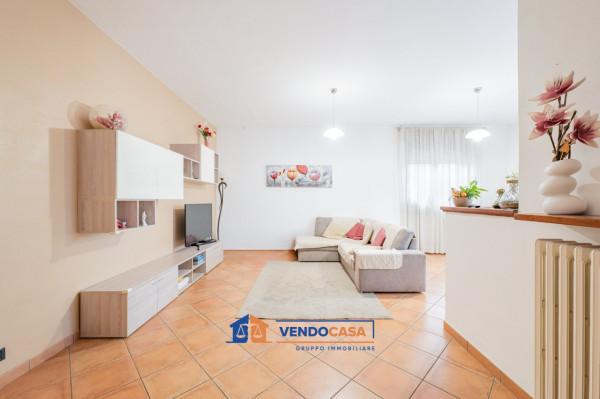 Trilocale in Via Cuneo 12, Villafalletto — foto 4 di 5