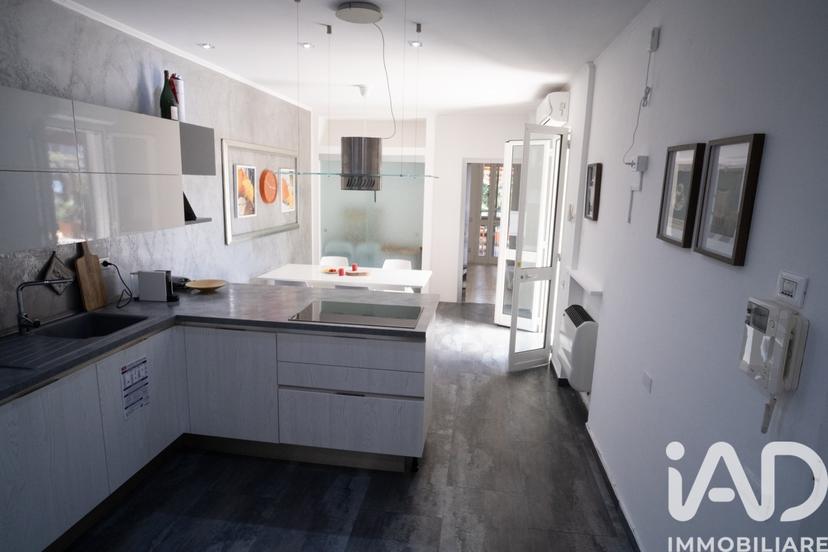 Villa in Via Genova, Savona