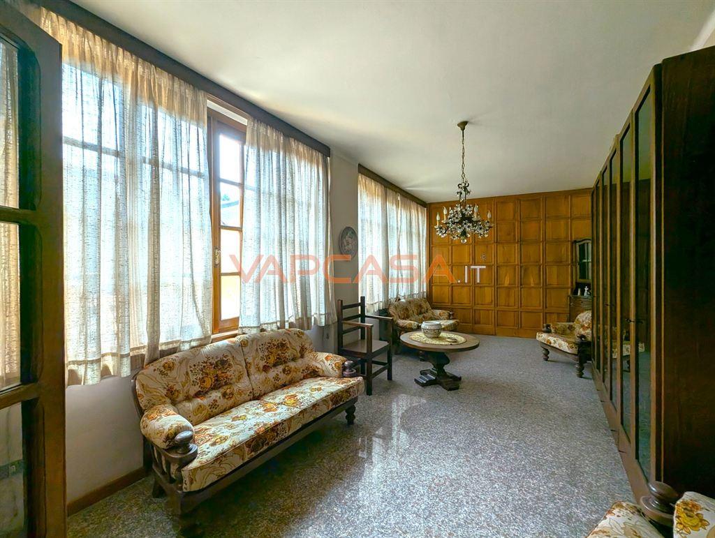 Casa indipendente in Piazza Papa Giovanni XXIII, Ciserano