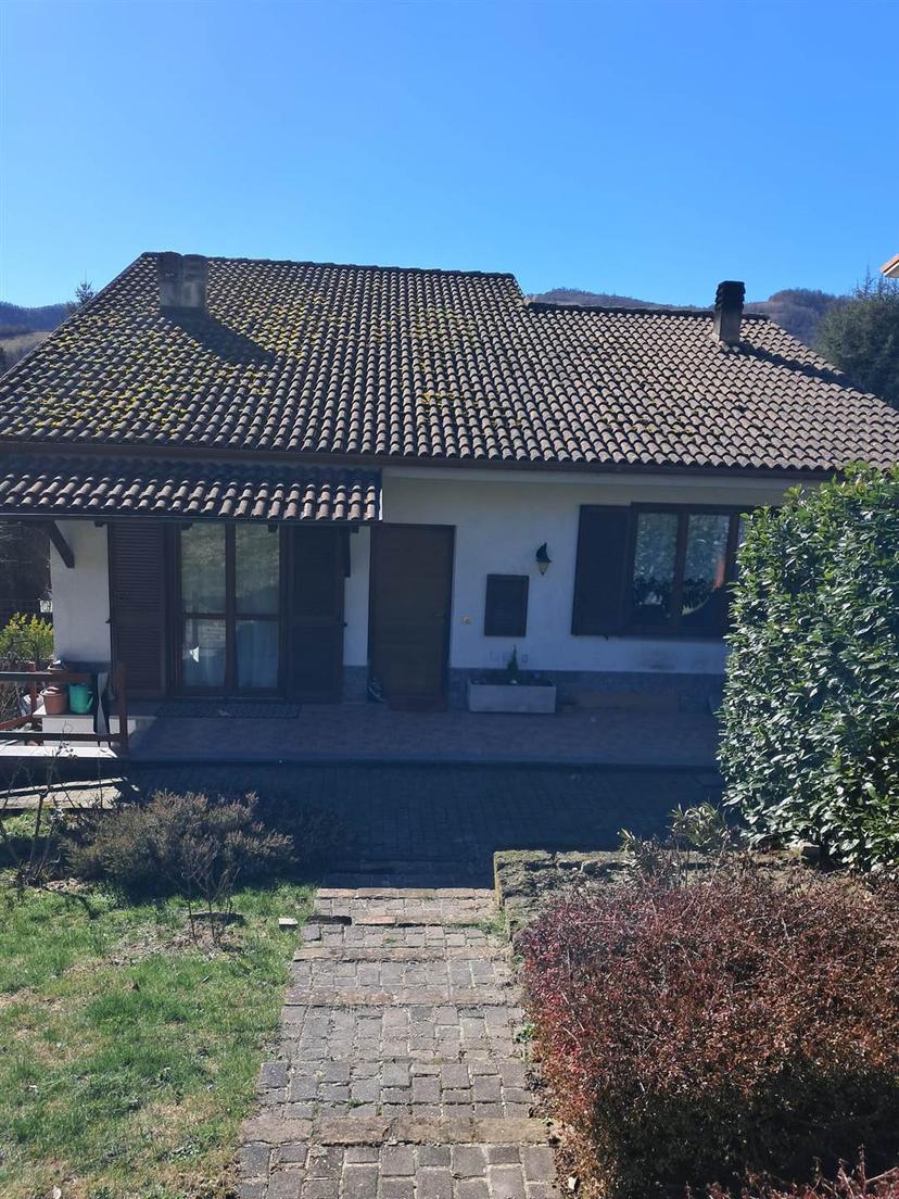 Villa bifamiliare in Via Telecco, San Sebastiano Curone — foto 5 di 5