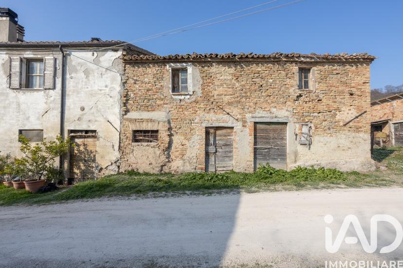 Villa in Frazione Montevecchio, Pergola