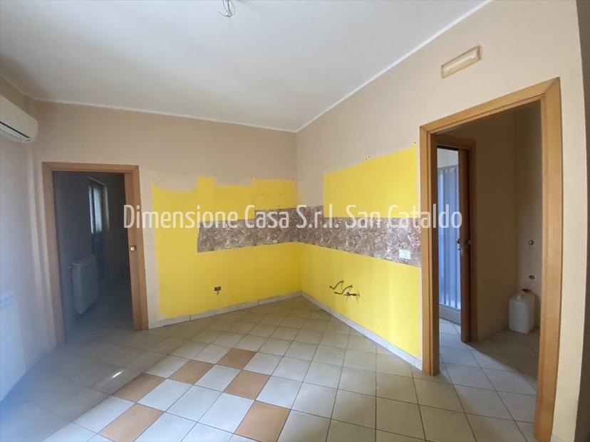 Quadrilocale in Via Ruggero Settimo 42, Caltanissetta — foto 3 di 5