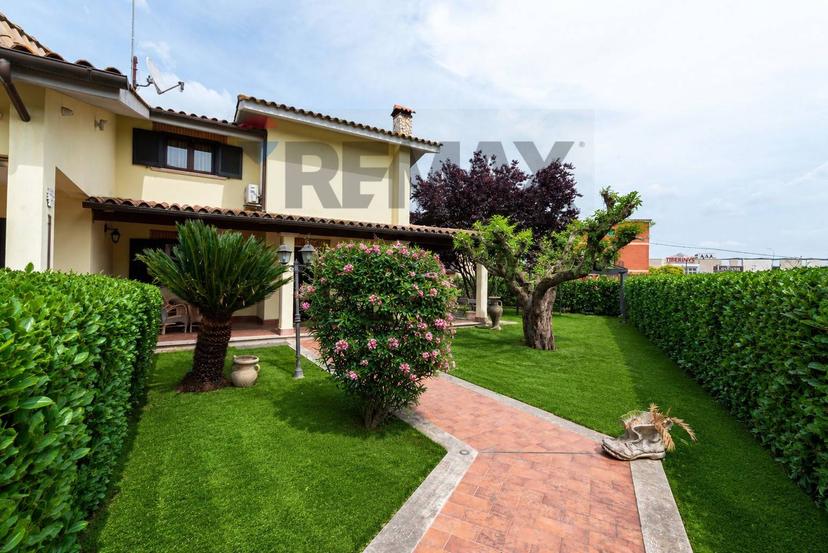 Villa in Via Tiberina 54/a, Capena — foto 4 di 5