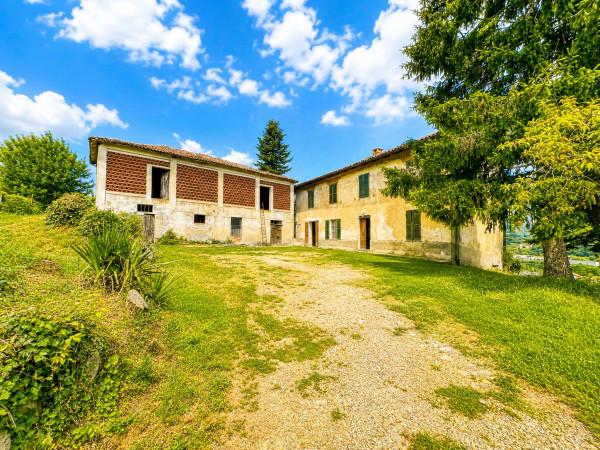 Cascina in Località Robini, Santo Stefano Belbo — foto 2 di 5