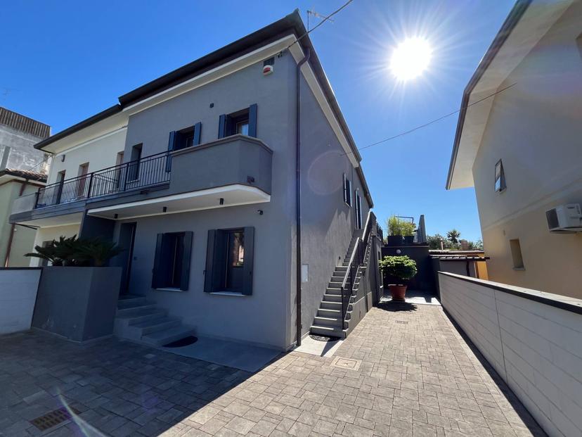 Villa in Via Redipuglia 45, Ronchi dei Legionari — foto 2 di 5