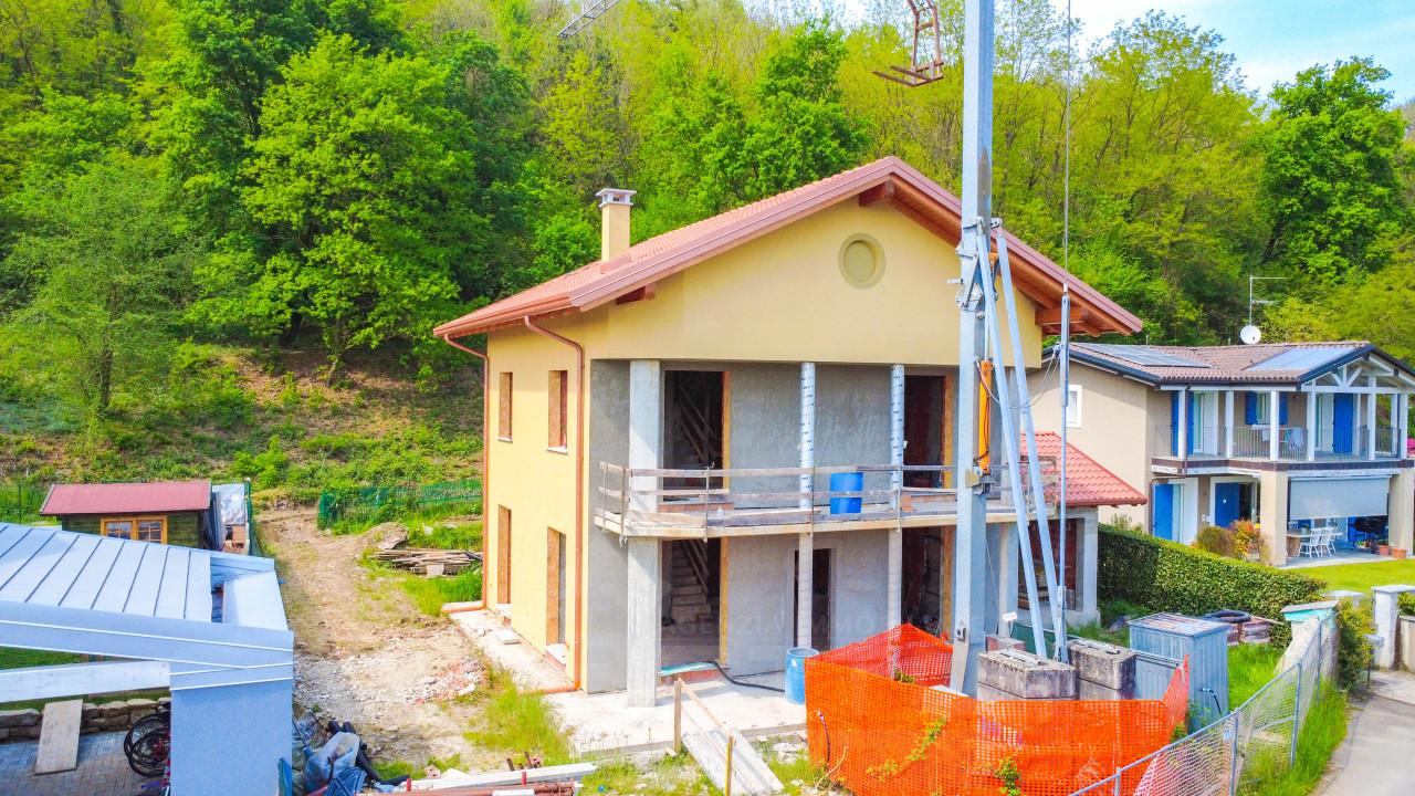 Villa in Via Masera, Oleggio Castello