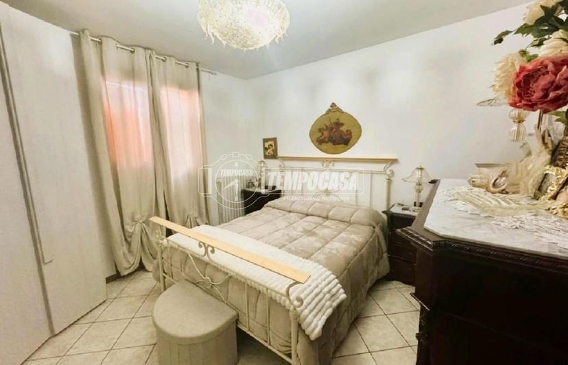 Quadrilocale in Via Fratelli Bandiera, Reggio nell'Emilia — foto 2 di 5