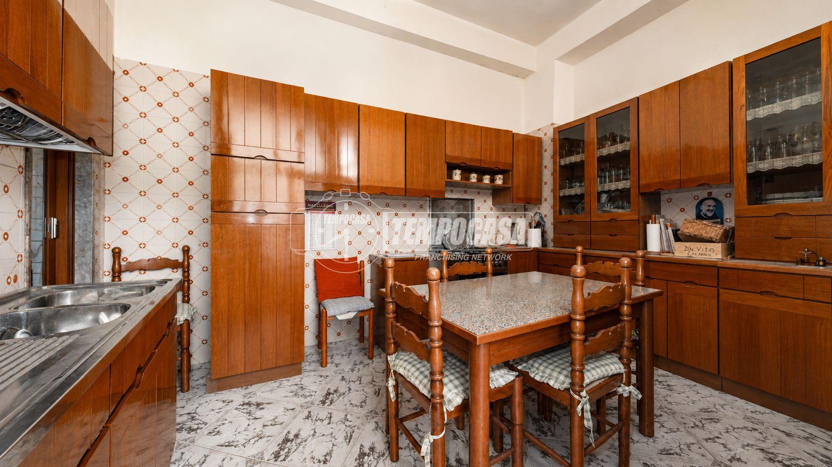 Casa indipendente in Via Pozzo Lepenne, Acquaviva delle Fonti