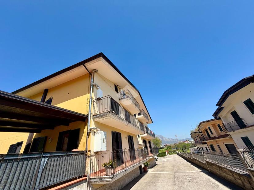 Trilocale in Via Circumvallazione Nord 28, Rotondi — foto 5 di 5