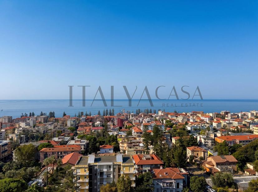Appartamento in Via Virgilio, Bordighera