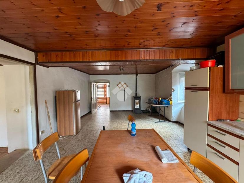 Casa indipendente in Via Monte Adamello 2, Solto Collina