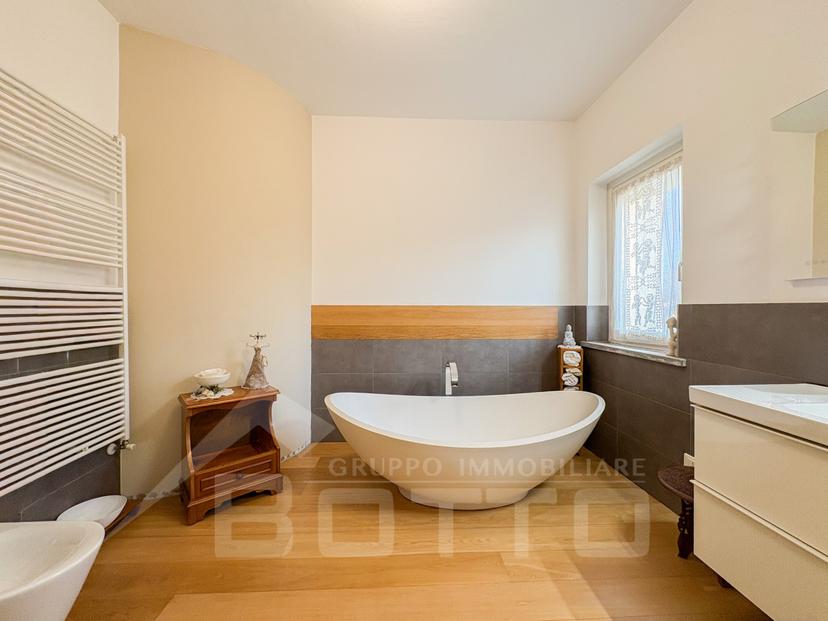 Casa indipendente in Via Lanca N 14 Oleggio, Oleggio — foto 5 di 5