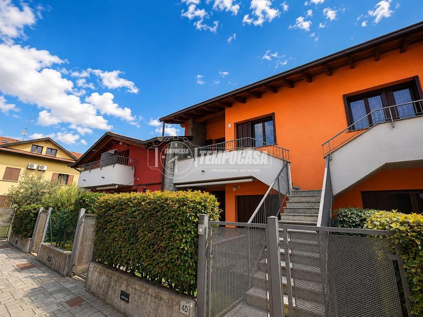 Trilocale in Via Grigna, Rovellasca — foto 2 di 5