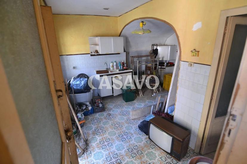 Casa indipendente in Via V. Graziadei 86, Salerno — foto 2 di 5