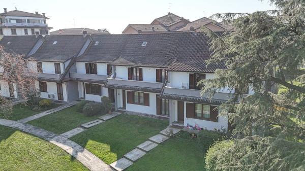 Villa a schiera in Via Cesare Battisti 37, Caravaggio — foto 3 di 5
