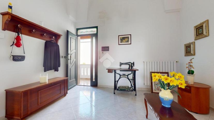 Casa indipendente in Via Monte Grappa, Oria — foto 3 di 5