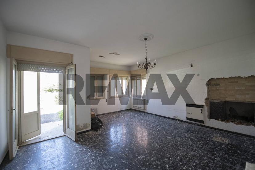 Casa indipendente in Viale Giosuè Carducci 128, Mondolfo — foto 2 di 5