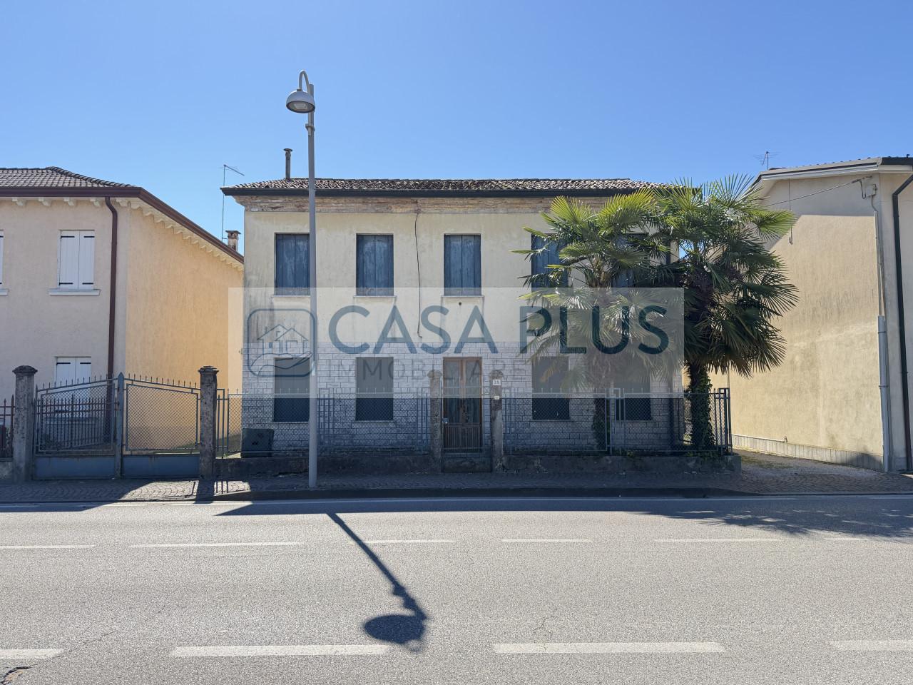 Casa indipendente, Tombolo