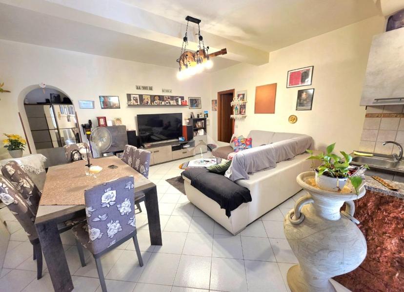 Trilocale in Via Giuseppe Mazzini 4, Civitella San Paolo — foto 3 di 5