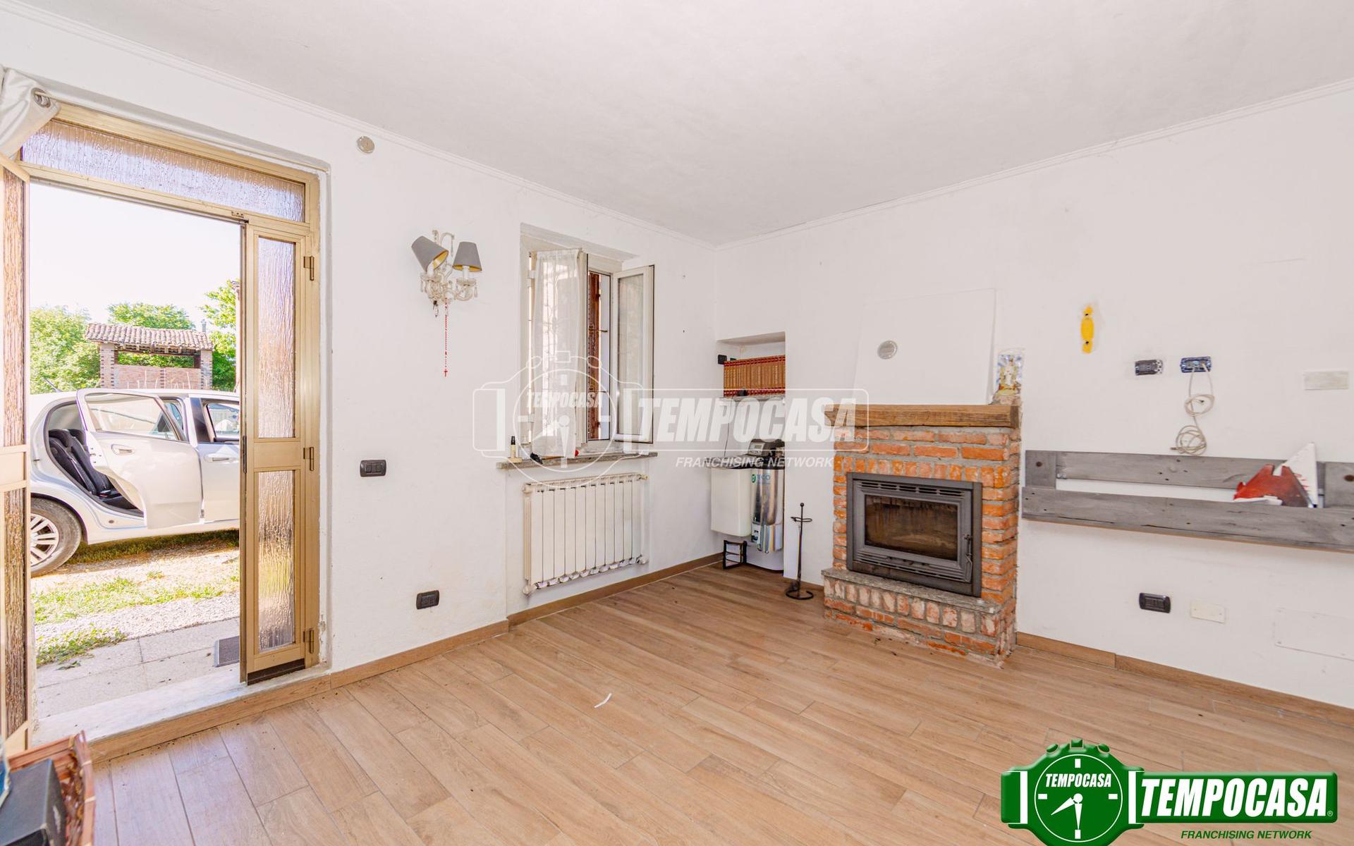 Trilocale in Via Cantone, Bressana Bottarone