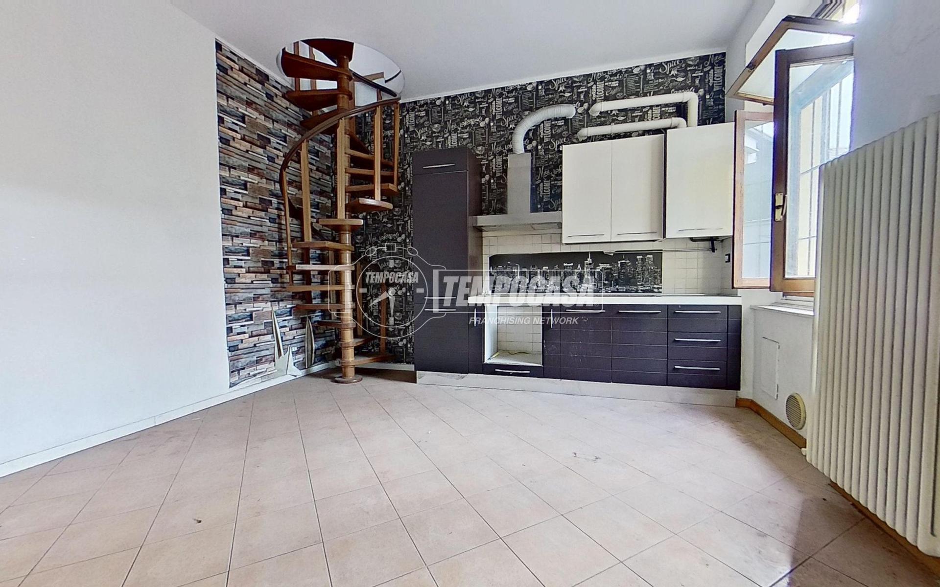 Bilocale in Via Solferino 36, Lissone