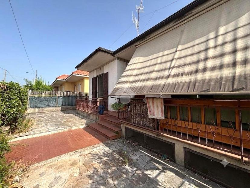 Casa indipendente in Via Amerigo Vespucci 12, Cisterna di Latina — foto 3 di 5