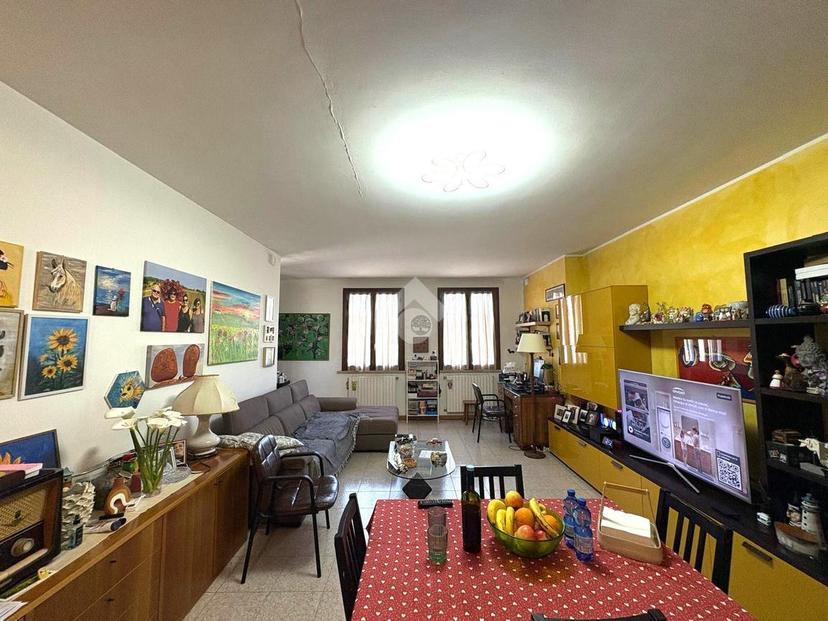 Quadrilocale in Via San Biagio 18, Castelnovo di Sotto — foto 4 di 5