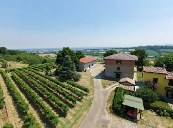 Villa bifamiliare in Via Sinistra Guerro 18/a, Castelvetro di Modena — foto 2 di 5
