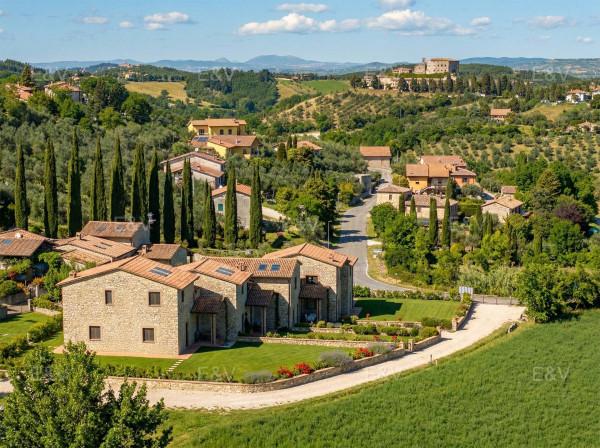 Villa a schiera in Strada Palombara, Avigliano Umbro — foto 2 di 5