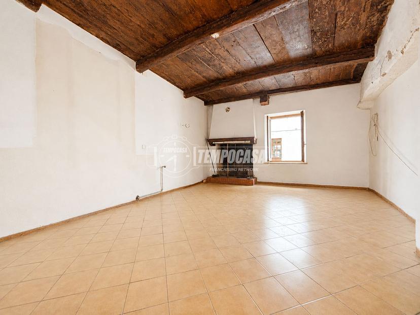 Casa indipendente in Via Roma, Salussola