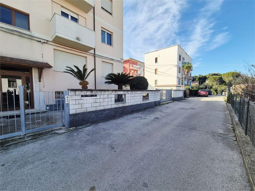 Quadrilocale in Villaggio Unrra 64, Francavilla al Mare — foto 3 di 5