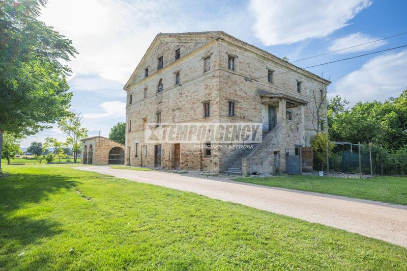Casale in Contrada Campogiano, Corridonia — foto 4 di 5