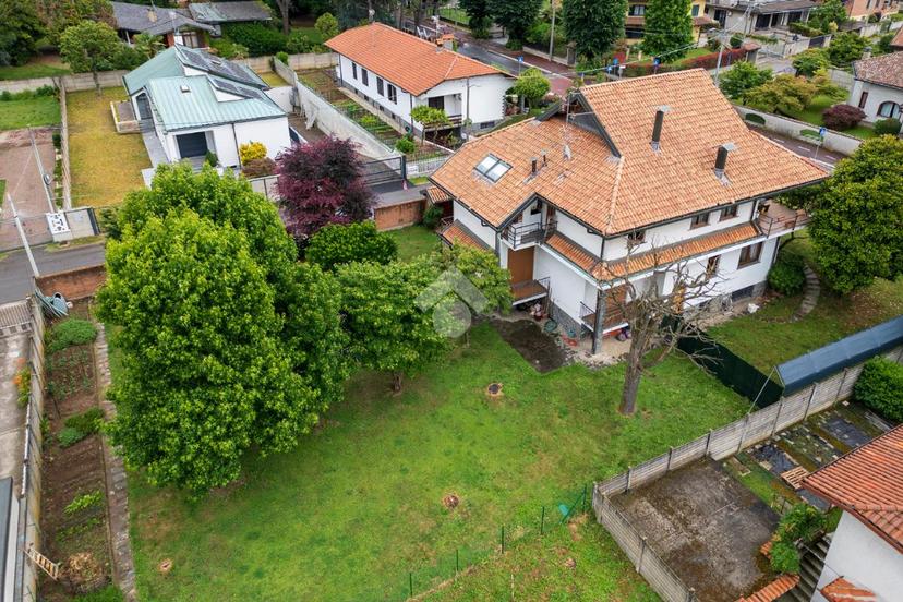 Casa indipendente in Via G. Giacchetti 107, Gorla Minore — foto 2 di 5