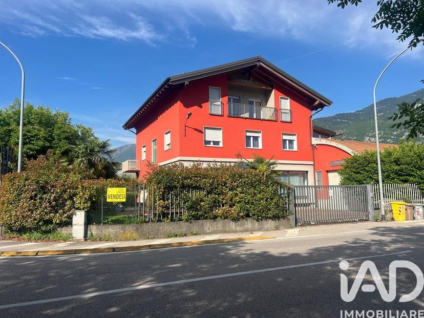 Villa in Viale del Lavoro 7, Rovereto — foto 2 di 5