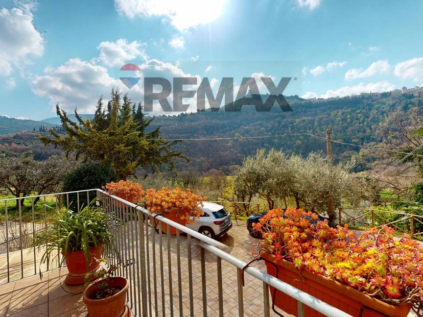 Rustico in Via San Vittorino Snc, Assisi — foto 3 di 5